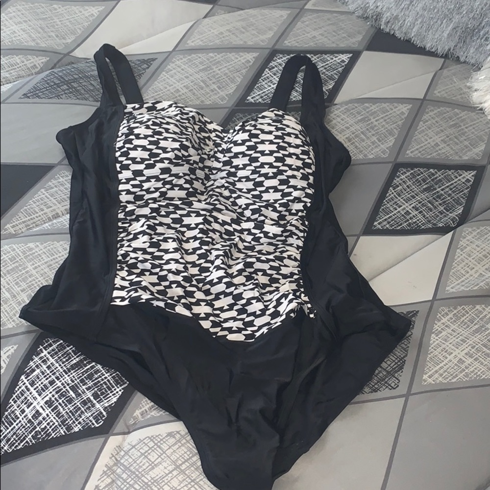 Pure energy swimsuit size 22